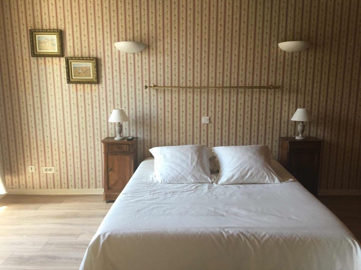 Bed and Breakfast Le Cheval Blanc La Bastide-des-Jourdans Esterno foto