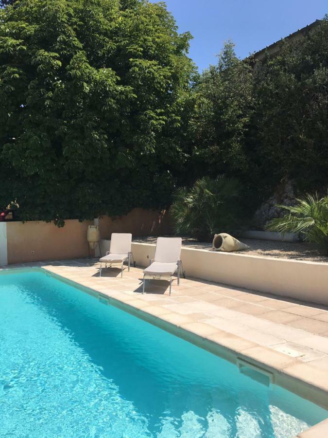 Bed and Breakfast Le Cheval Blanc La Bastide-des-Jourdans Esterno foto